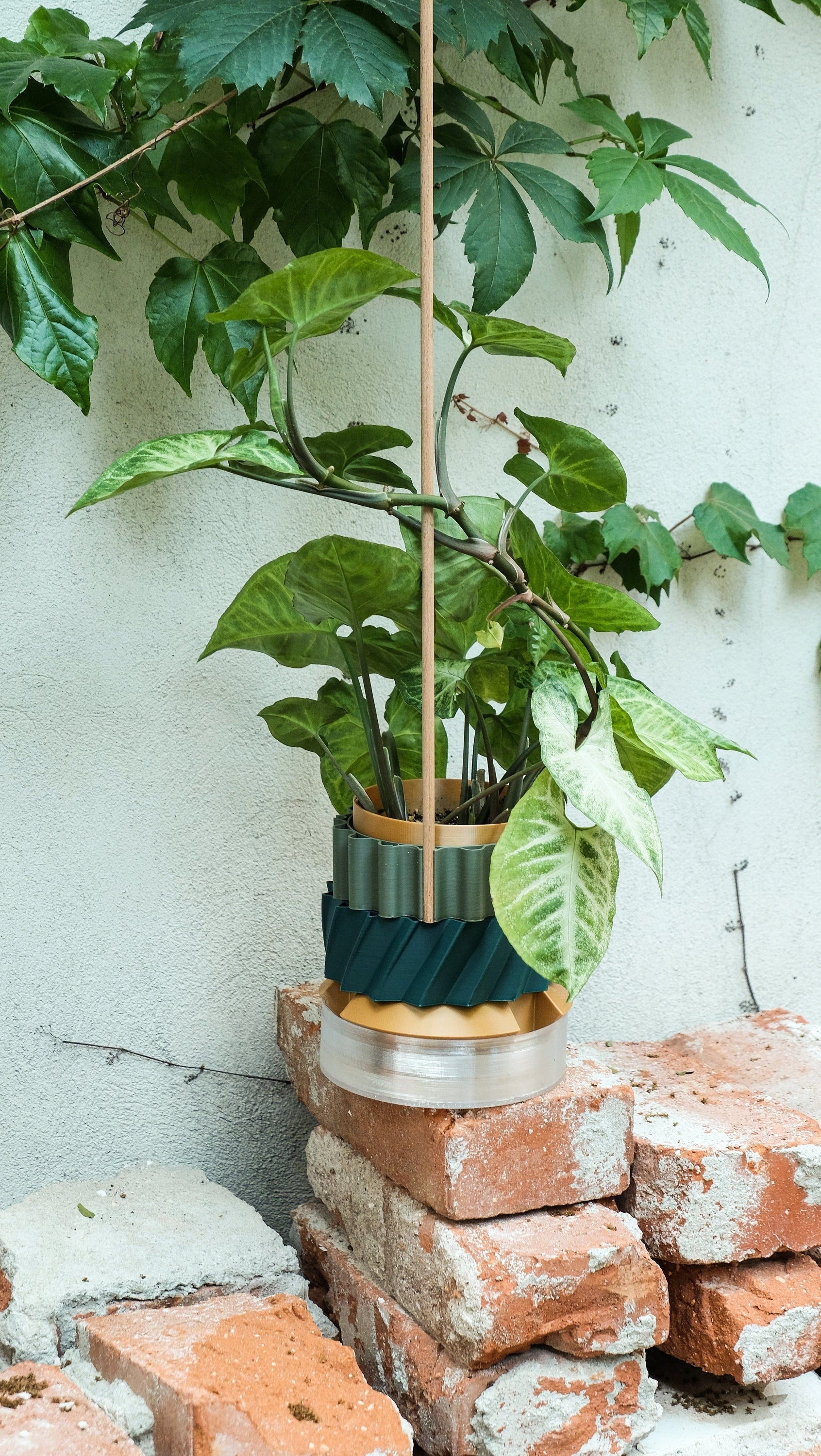 BRASS Eclectic Indoor Planter – Modern Eco Pot