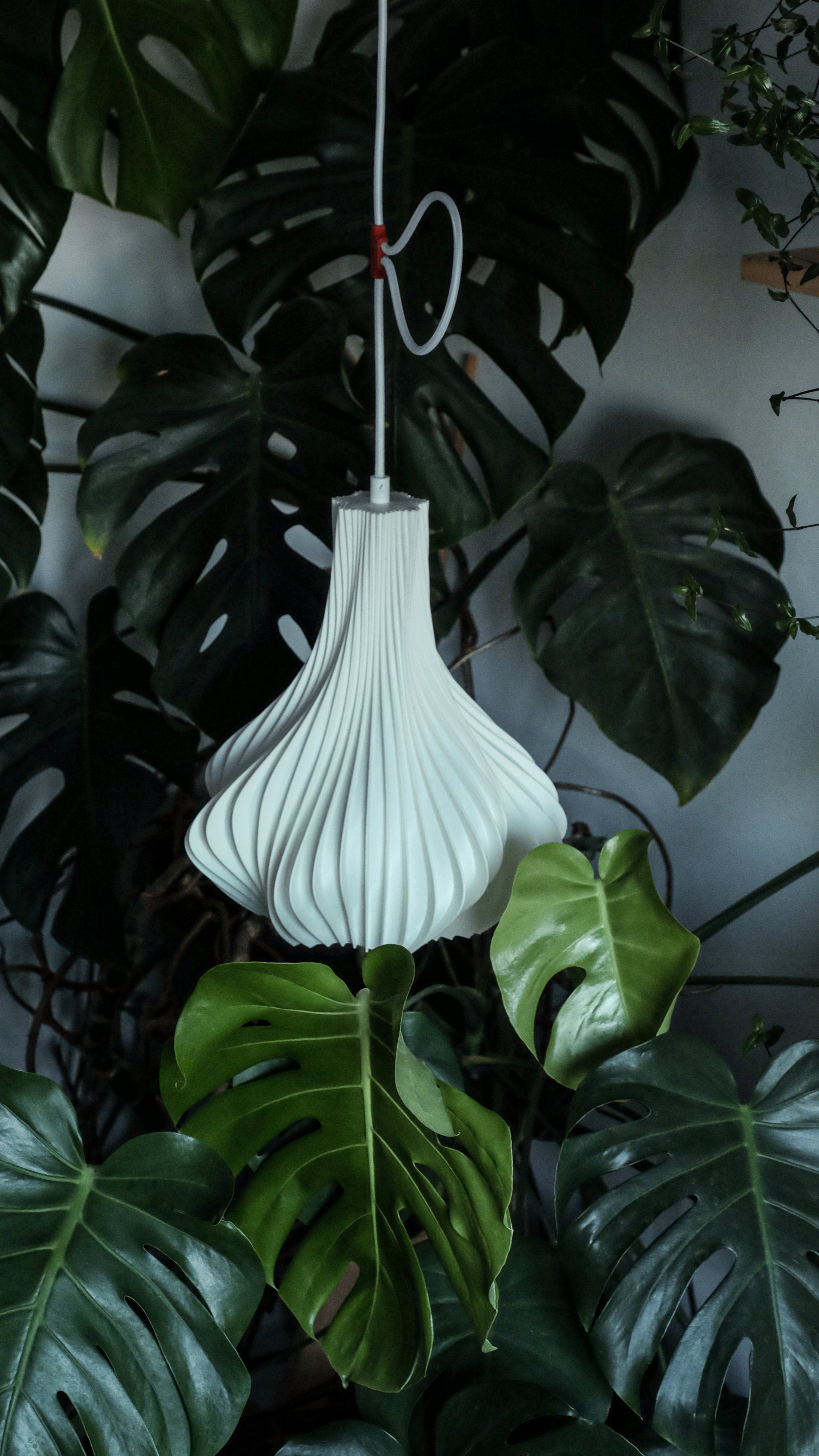 Bloom Pendant Lamp – Eco Ceiling Light by BIOMORPH - Cotton White